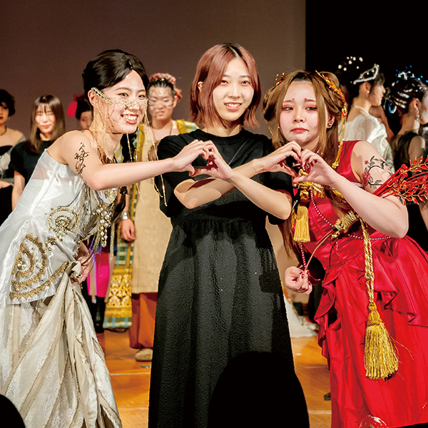 ヘアメイクショー
